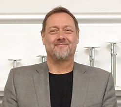 Ihr Ansprechpartner Andreas Hörning im Bereich Bodensysteme