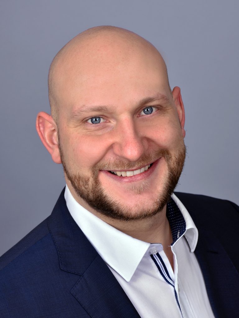 Ihr Ansprechpartner Fabian Servatius im Bereich Bodensysteme