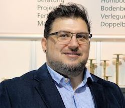 Ihr Ansprechpartner Christian Sinzinger im Bereich Bodensysteme